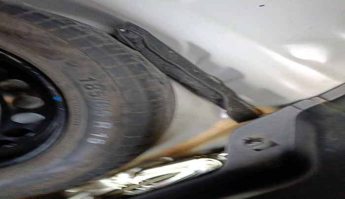 2022 Toyota Glanza E, Petrol, Manual, 27,988 km, tyre