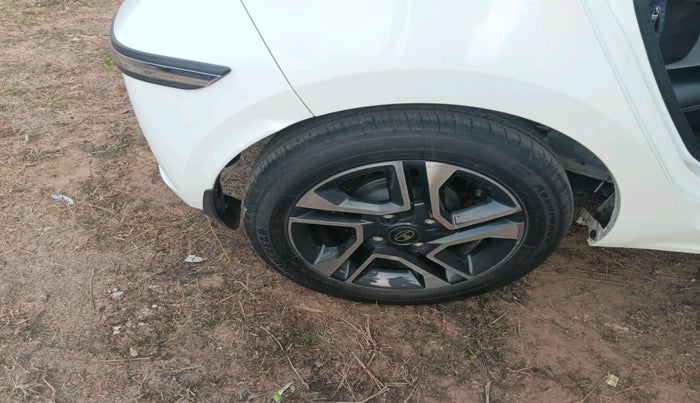 2022 Tata Tiago XZA PLUS PETROL, Petrol, Automatic, 11,979 km, tyre