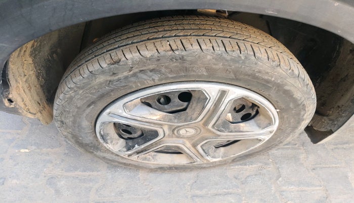 2023 Tata NEXON SMART 1.2 PETROL, Petrol, Manual, 5,848 km, tyre