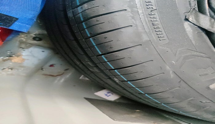 2023 Tata NEXON SMART 1.2 PETROL, Petrol, Manual, 5,848 km, tyre