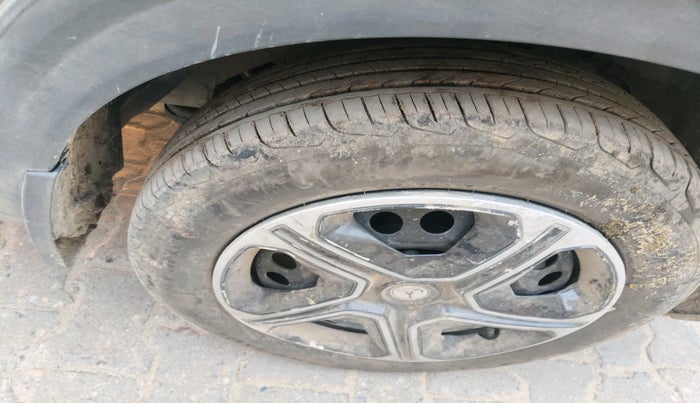 2023 Tata NEXON SMART 1.2 PETROL, Petrol, Manual, 5,848 km, tyre