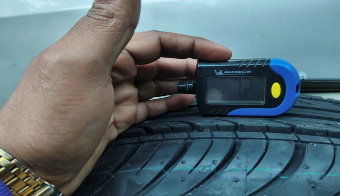 2012 Hyundai i20 SPORTZ 1.4 AT, Petrol, Automatic, 32,291 km, tyre