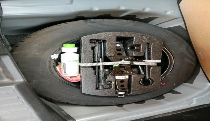 2022 Skoda KUSHAQ AMBITION 1.0L TSI MT, Petrol, Manual, 43,717 km, tyre