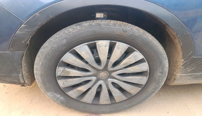 2017 Maruti S Cross DELTA 1.3, Diesel, Manual, 1,69,213 km, tyre