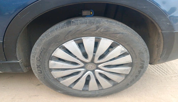 2017 Maruti S Cross DELTA 1.3, Diesel, Manual, 1,69,213 km, tyre