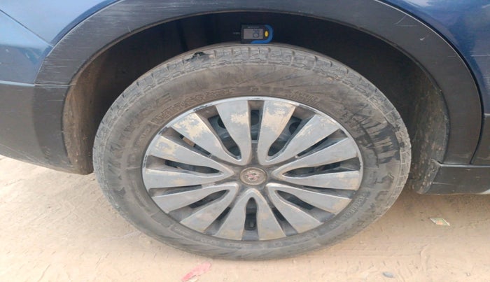 2017 Maruti S Cross DELTA 1.3, Diesel, Manual, 1,69,213 km, tyre