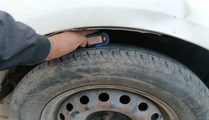 2012 Toyota Etios Liva GD, Diesel, Manual, 1,08,864 km, tyre