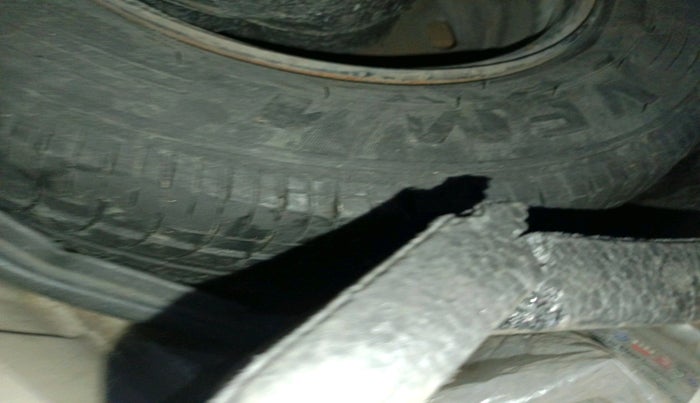 2011 Volkswagen Vento TRENDLINE DIESEL 1.6, Diesel, Manual, 1,91,005 km, tyre