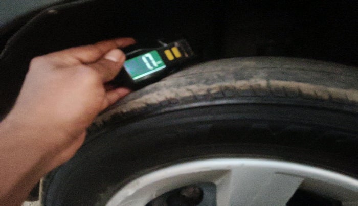 2016 Renault Kwid RXT 0.8, Petrol, Manual, 1,77,368 km, tyre