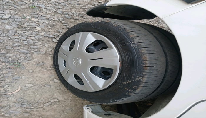 2016 Maruti Wagon R 1.0 VXI AMT, Petrol, Automatic, 53,745 km, tyre