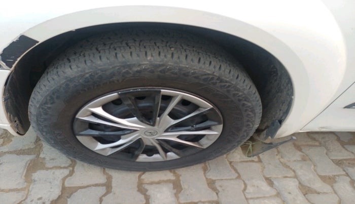 2016 Mahindra XUV500 W4, Diesel, Manual, 63,863 km, tyre