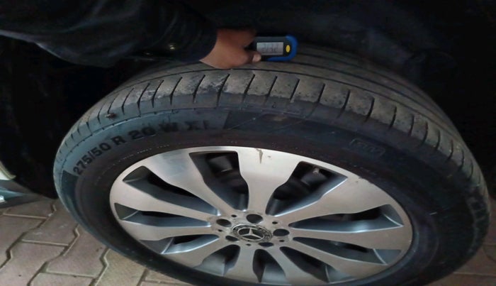 2017 Mercedes Benz GLS 350D, Diesel, Automatic, 2,00,424 km, tyre