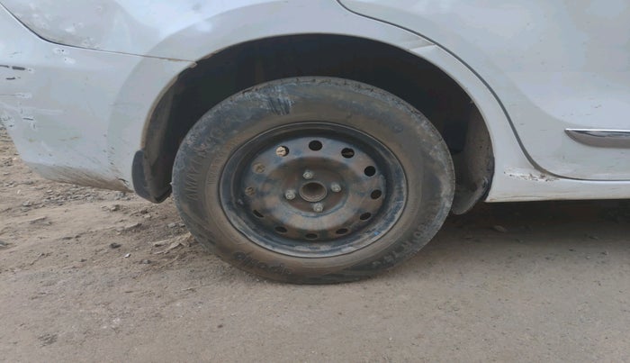 2019 Maruti Dzire VDI, Diesel, Manual, 1,01,970 km, tyre