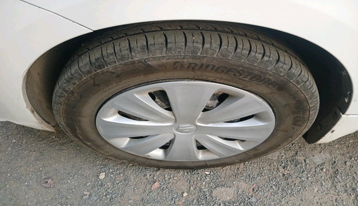 2016 Maruti Ertiga VDI SHVS, Diesel, Manual, 1,70,582 km, tyre