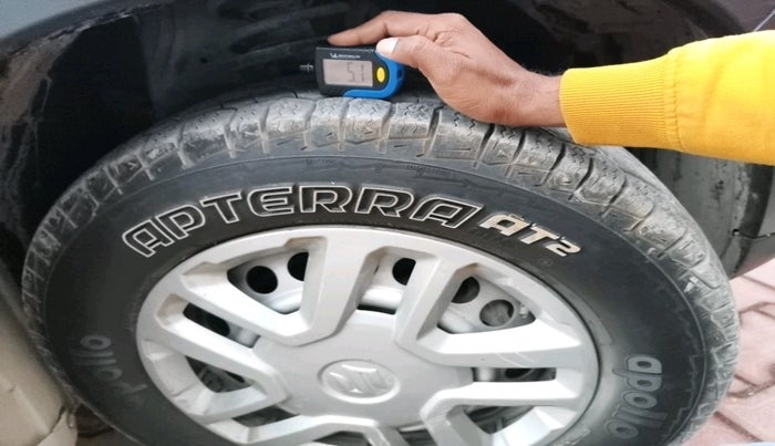 2020 Maruti Vitara Brezza LXI, Petrol, Manual, 77,302 km, tyre