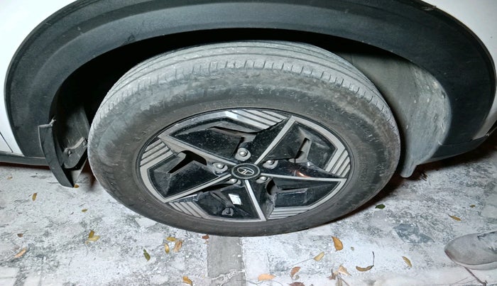 2024 Tata NEXON EV FEARLESS PLUS S LONG RANGE, Electric, Automatic, 28,801 km, tyre