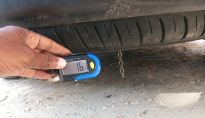 2016 Tata Hexa XT 4X2 7 STR, Diesel, Manual, 1,51,487 km, tyre