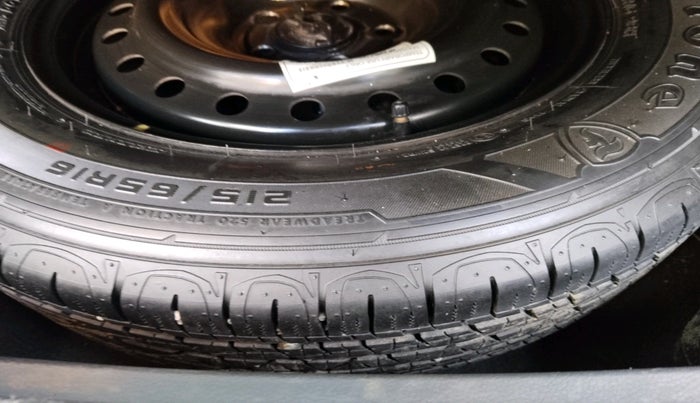 2019 Jeep Compass LIMITED PLUS DIESEL 4X4, Diesel, Manual, 1,91,746 km, tyre