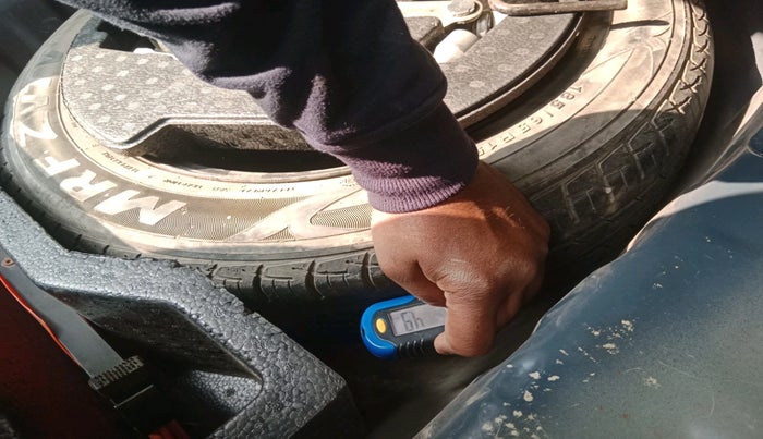 2018 Maruti Ciaz DELTA DIESEL 1.3, Diesel, Manual, 97,504 km, tyre