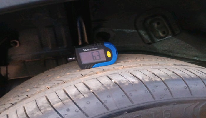 2023 Tata NEXON CREATIVE+ DCA 1.2 PETROL, Petrol, Automatic, 12,300 km, tyre