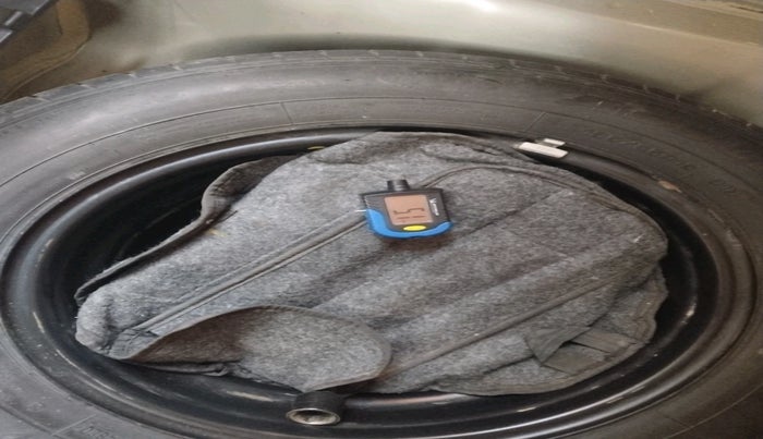 2020 KIA SONET HTX 1.5, Diesel, Manual, 1,56,461 km, tyre