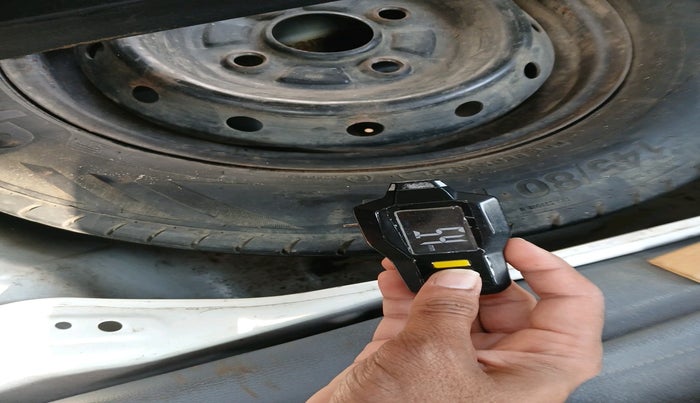 2015 Maruti Alto 800 LXI, Petrol, Manual, 71,997 km, tyre