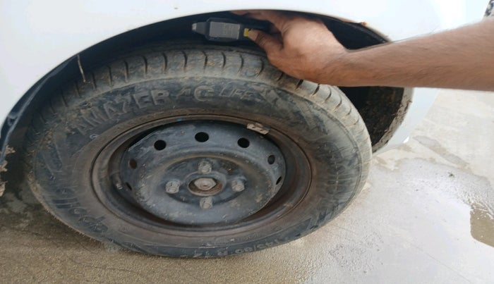 2015 Maruti Alto 800 LXI, Petrol, Manual, 71,997 km, tyre