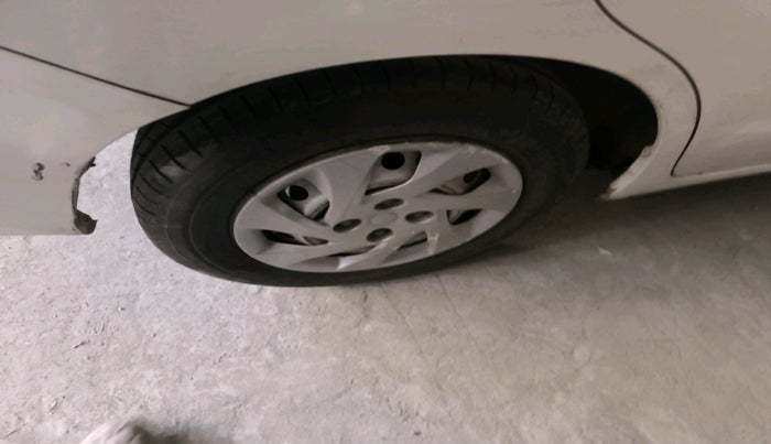 2015 Honda Amaze 1.2L I-VTEC E, Petrol, Manual, 58,532 km, tyre