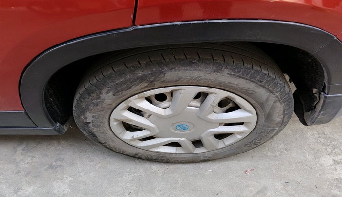 2018 Maruti Vitara Brezza LDI (O), Diesel, Manual, 1,27,583 km, tyre