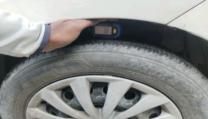 2018 Maruti Celerio VXI CNG, Petrol, Manual, 92,396 km, tyre