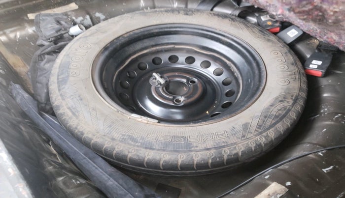 2020 Renault Kwid RXL, Petrol, Manual, 1,12,390 km, tyre