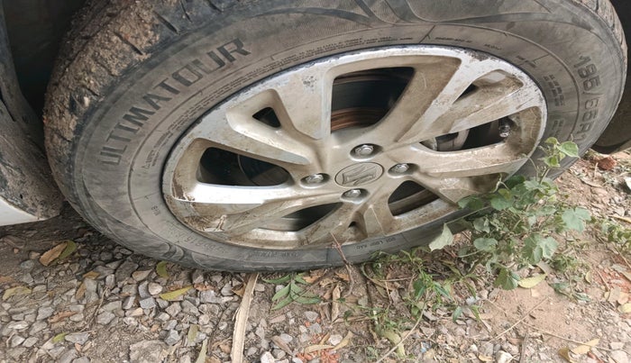 2024 Maruti Swift ZXi, Petrol, Manual, 45,251 km, tyre