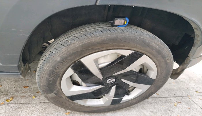 2023 Nissan MAGNITE XE, Petrol, Manual, 28,154 km, tyre