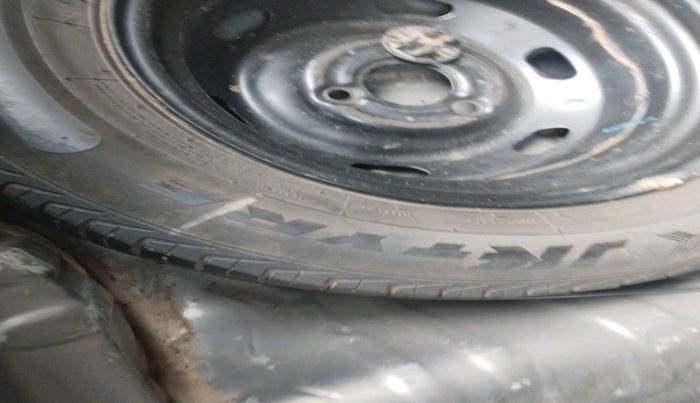 2018 Renault Kwid RXT 0.8, Petrol, Manual, 67,501 km, tyre