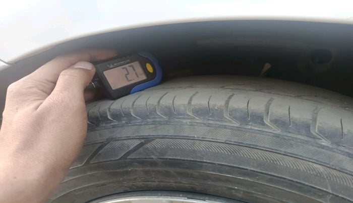 2020 Maruti Swift VXI, Petrol, Manual, 35,809 km, tyre