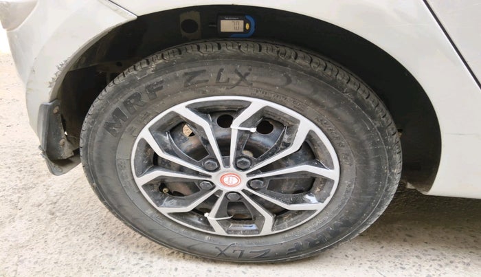 2011 Hyundai i10 SPORTZ 1.2, Petrol, Manual, 94,233 km, tyre