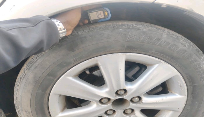 2011 Toyota Corolla Altis VL AT PETROL, Petrol, Automatic, 89,472 km, tyre