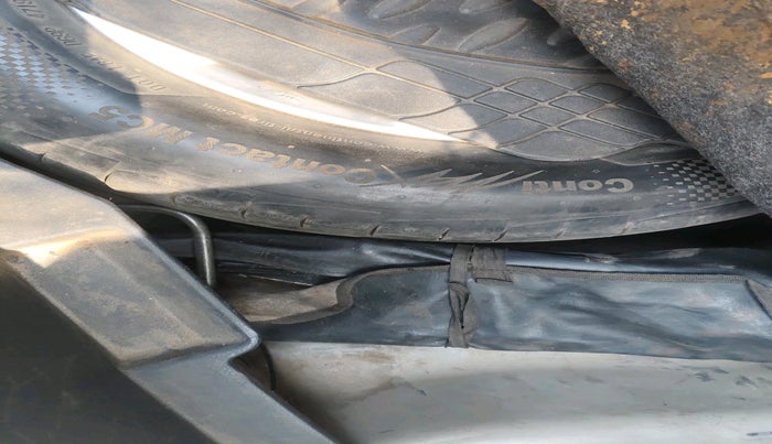 2011 Toyota Corolla Altis VL AT PETROL, Petrol, Automatic, 89,472 km, tyre