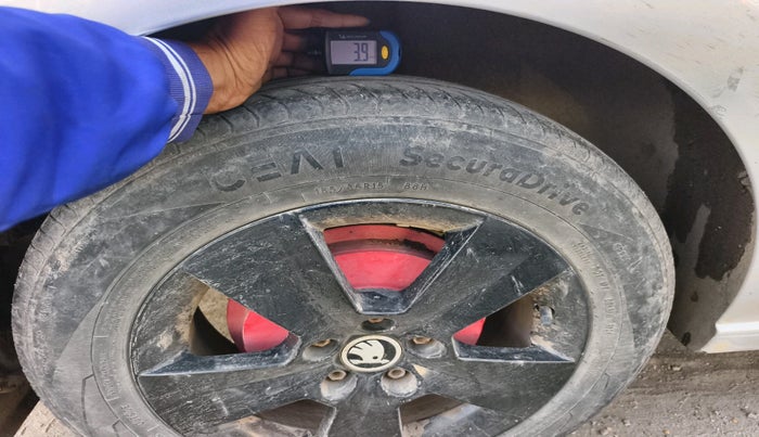 2017 Skoda Rapid STYLE 1.5 TDI, Diesel, Manual, 1,00,376 km, tyre