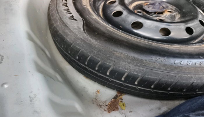 2021 Maruti Dzire VXI, Petrol, Manual, 1,31,771 km, tyre