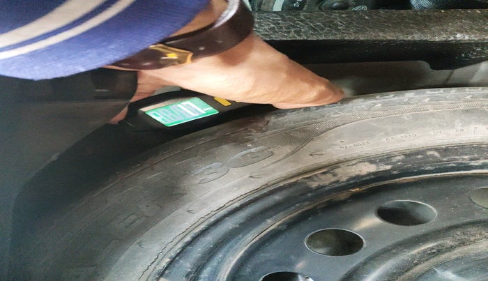 2013 Maruti Wagon R 1.0 VXI, Petrol, Manual, 39,151 km, tyre