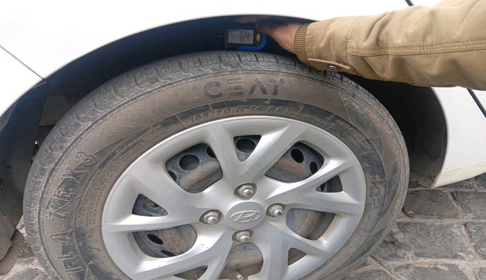 2017 Hyundai Grand i10 SPORTZ (O) 1.2 KAPPA VTVT, Petrol, Manual, 53,769 km, tyre