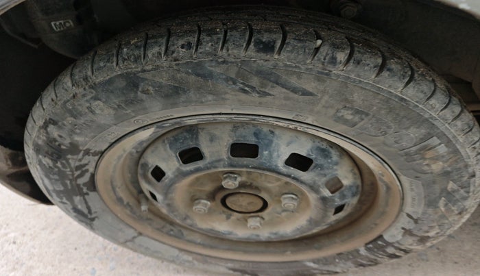 2013 Chevrolet Spark LT 1.0, Petrol, Manual, 50,812 km, tyre