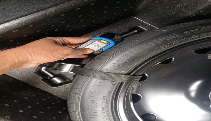 2023 Mercedes Benz E Class E 220d AMG Line, Diesel, Automatic, 21,783 km, tyre