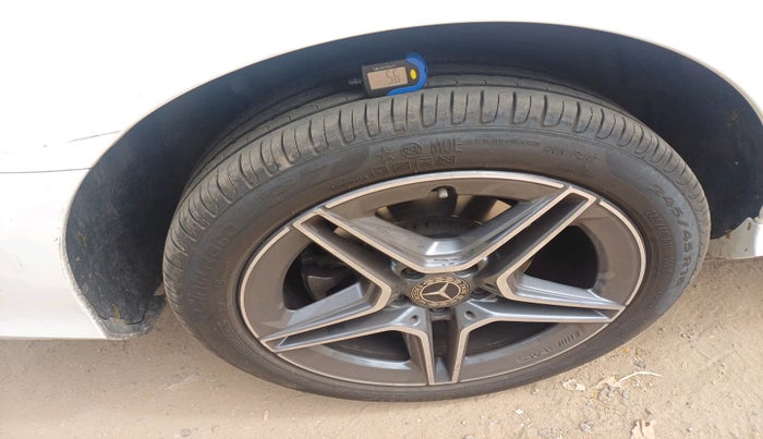 2023 Mercedes Benz E Class E 220d AMG Line, Diesel, Automatic, 21,783 km, tyre