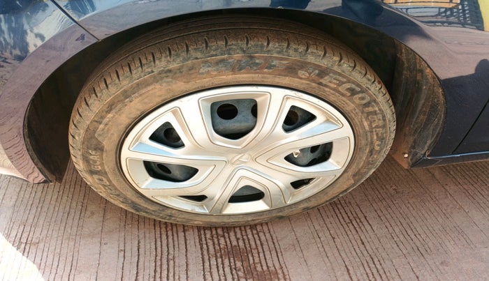 2023 Tata ALTROZ XM PLUS CNG, Petrol, Manual, 30,696 km, tyre