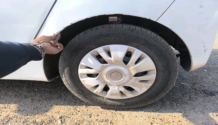 2013 Hyundai Eon D-LITE + LPG, Petrol, Manual, 1,67,050 km, tyre