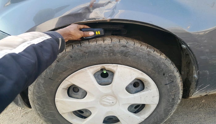 2013 Maruti Ritz VXI, Petrol, Manual, 1,20,705 km, tyre