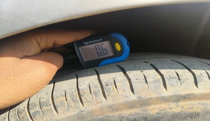 2013 Renault Fluence 1.5 E4, Diesel, Manual, 84,023 km, tyre