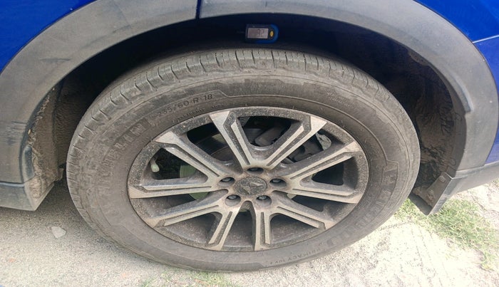 2022 Mahindra XUV700 AX 7 LUXURY D MT 7 STR, Diesel, Manual, 1,08,226 km, tyre